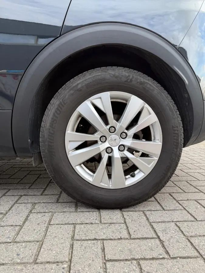 1.2 BENZINE | 5 ZITPLAATSEN | 1 JAAR GARANTIE