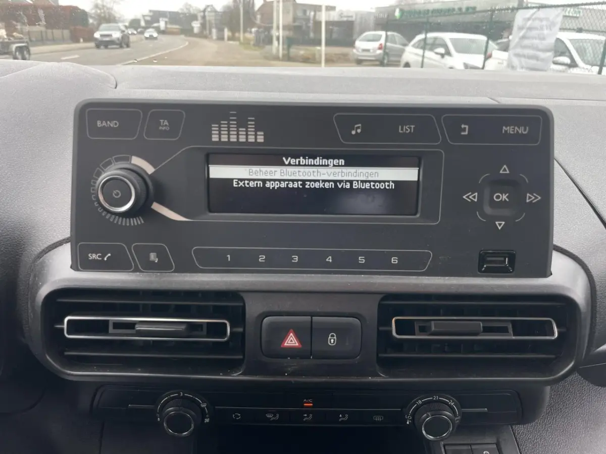 1.2 BENZINE | BLUETOOTH | 1 JAAR GARANTIE