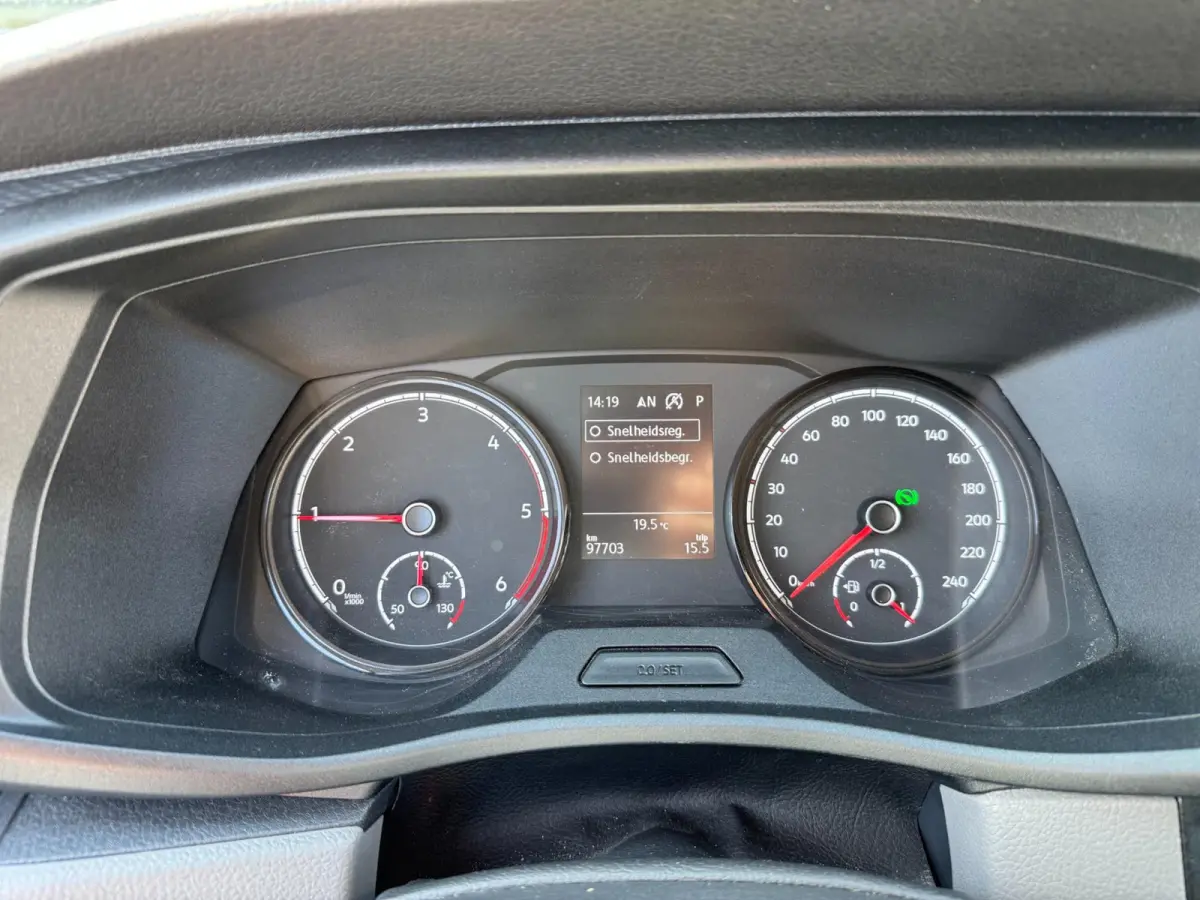 2.0 TDI L2H1 30 DC Bulli **CAMERA + CRUISE + CARPLAY**