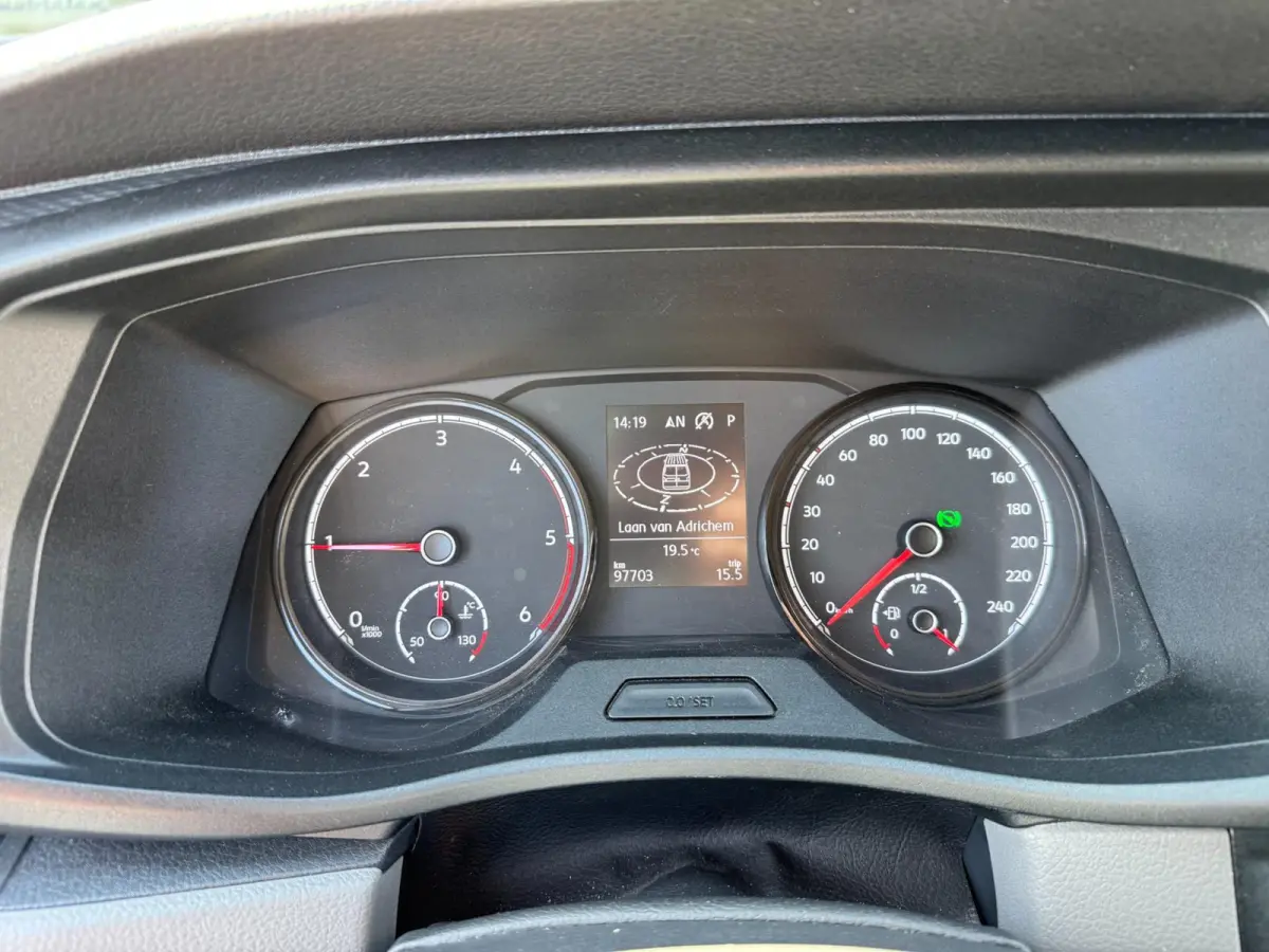 2.0 TDI L2H1 30 DC Bulli **CAMERA + CRUISE + CARPLAY**