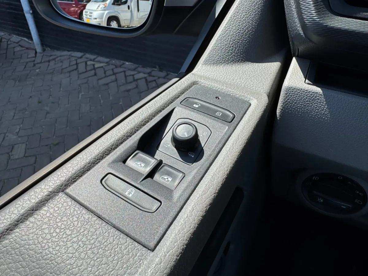 2.0 TDI L2H1 30 DC Bulli **CAMERA + CRUISE + CARPLAY**