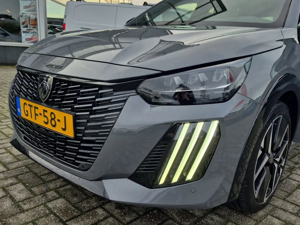Hybrid 100 e-DCS6 GT Camera | Keyless | Full LED | Parkeersensoren | Half leder |