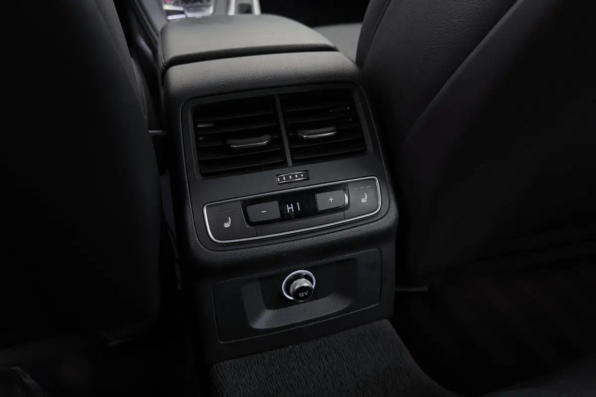 1.4 TFSI Sport Pro Line S-Line | Panoramadak | Digital Cockpit | Camera | Leer | Stoelverwarming V+A | Keyless |