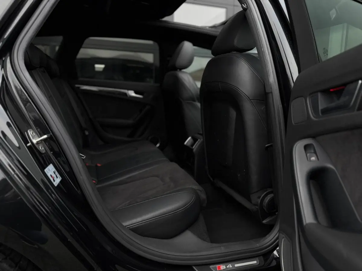 3.0 TFSI S4 quattro Pro Line