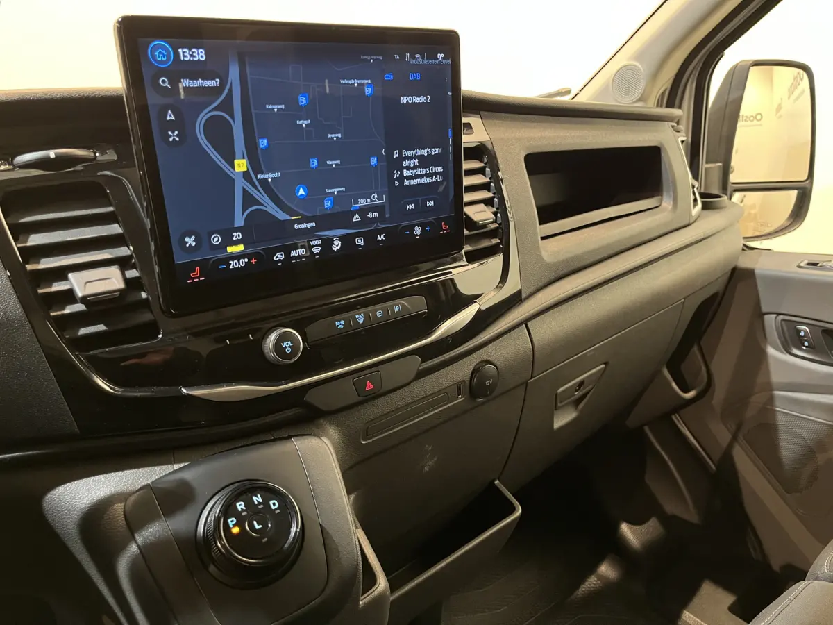 390 (3500 kg) L2H2 Trend 68 kWh 184 PK / 100% Elektrisch !! / Airco / Cruise Control / CarPlay / Camera / Navigatie / 3-Zits / 10.350 KM !!