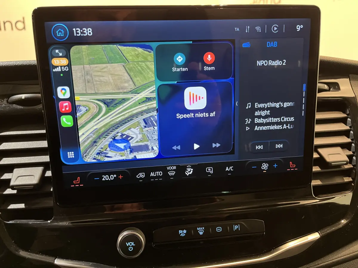 390 (3500 kg) L2H2 Trend 68 kWh 184 PK / 100% Elektrisch !! / Airco / Cruise Control / CarPlay / Camera / Navigatie / 3-Zits / 10.350 KM !!