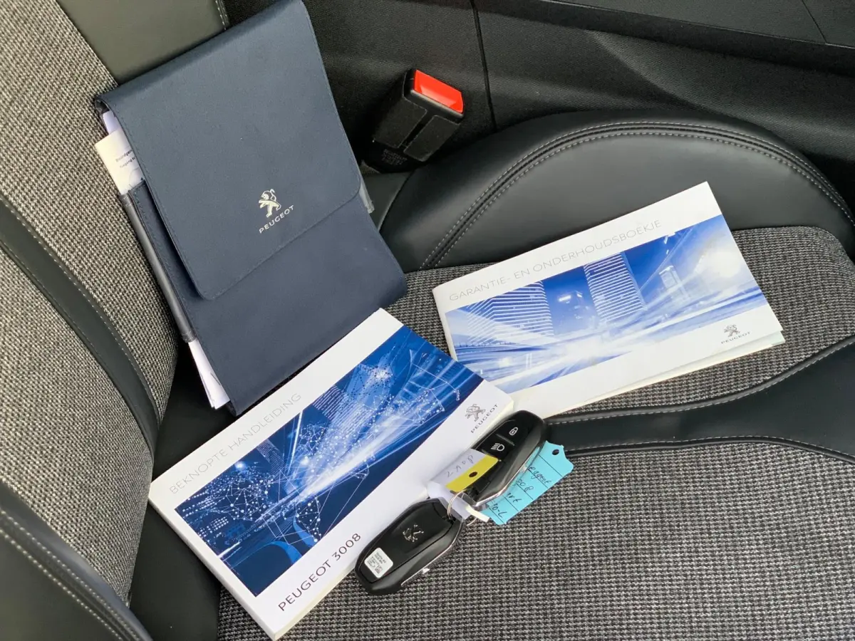 1.2 PureTech Allure |2e Eigenaar|Automaat|D-riem v.v.|Camera| Navigatie|Cruise Control |