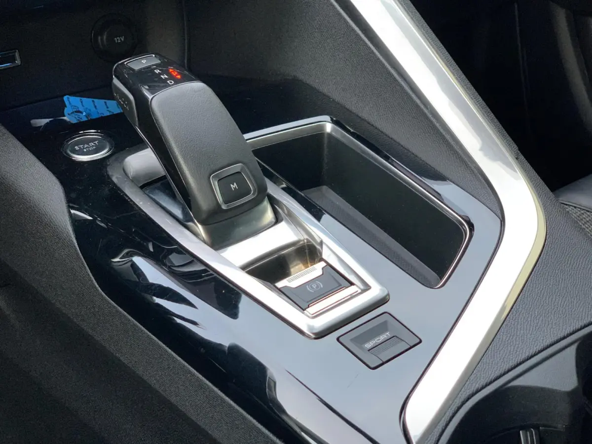 1.2 PureTech Allure |2e Eigenaar|Automaat|D-riem v.v.|Camera| Navigatie|Cruise Control |