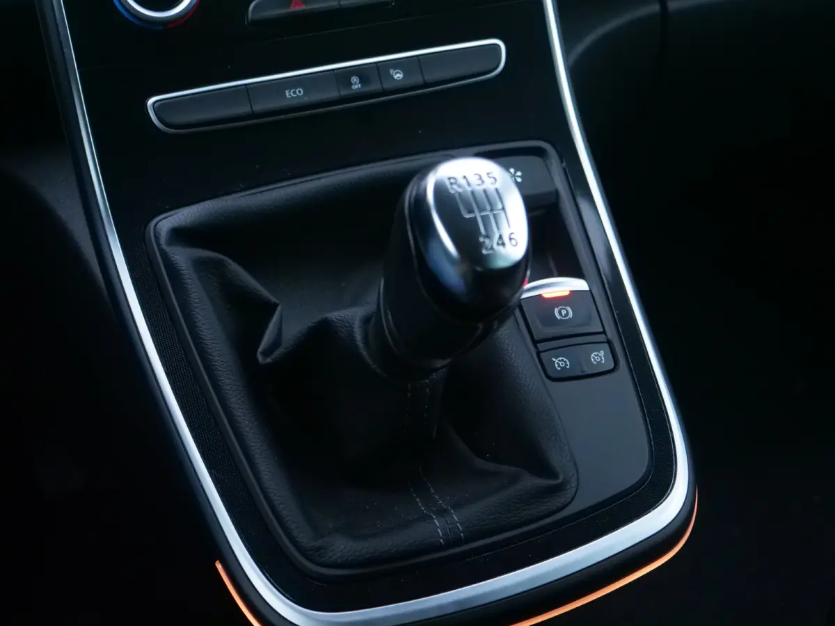 1.2 TCe Bose | NL auto | led | camera | trekhaak | zeer nette staat.