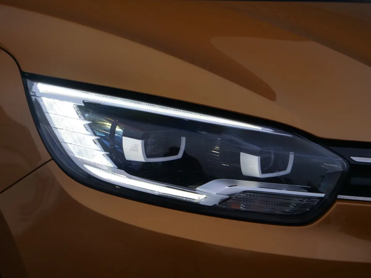 1.2 TCe Bose | NL auto | led | camera | trekhaak | zeer nette staat.