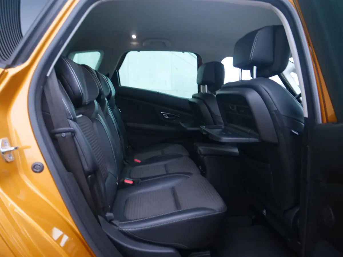 1.2 TCe Bose | NL auto | led | camera | trekhaak | zeer nette staat.