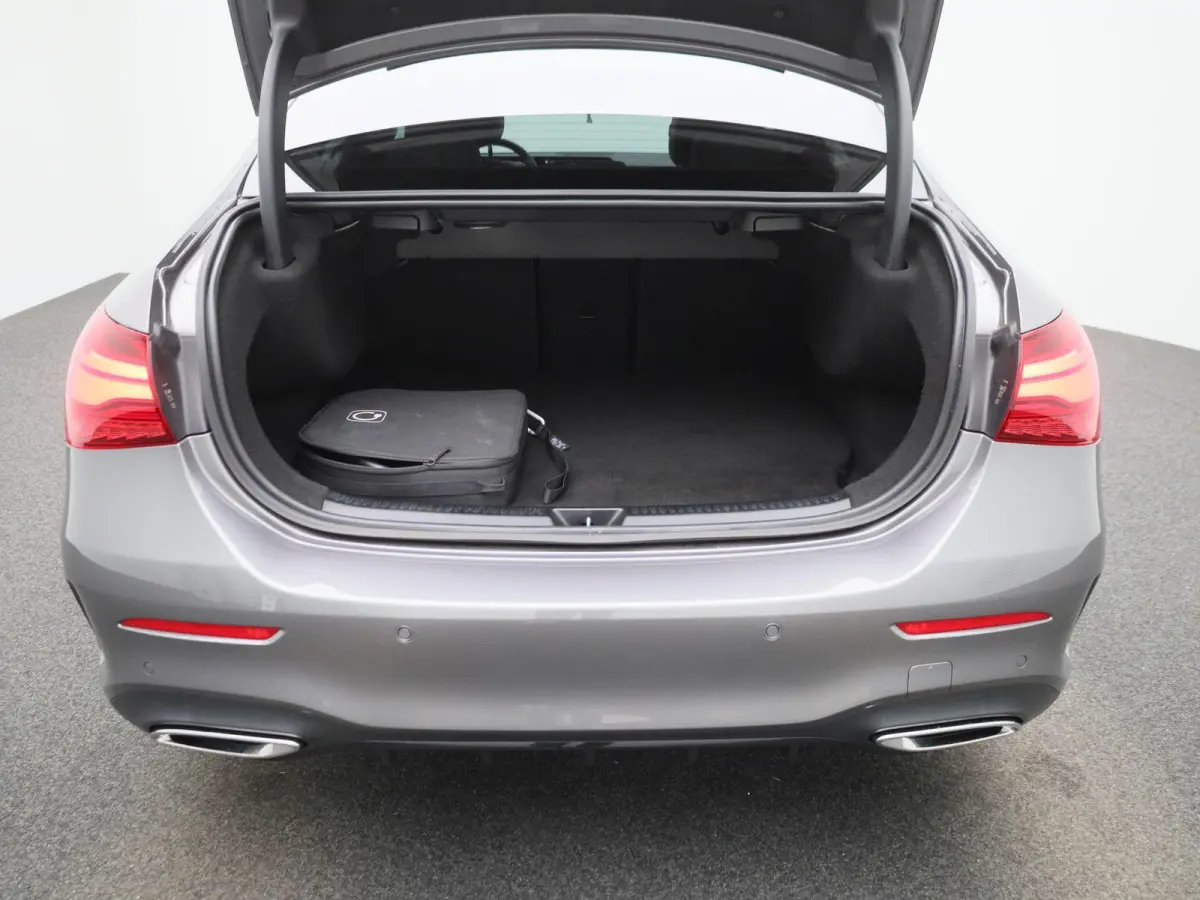 250 e AMG Line | Automaat | Apple Carplay/Android Auto | Panoramadak | Cruise Control | Achteruitrijcamera | Lichtmetalen Velgen |