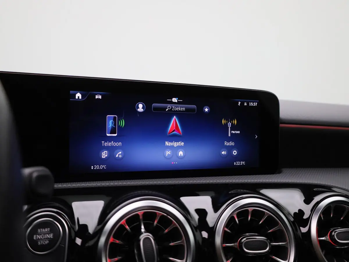 250 e AMG Line | Automaat | Apple Carplay/Android Auto | Panoramadak | Cruise Control | Achteruitrijcamera | Lichtmetalen Velgen |