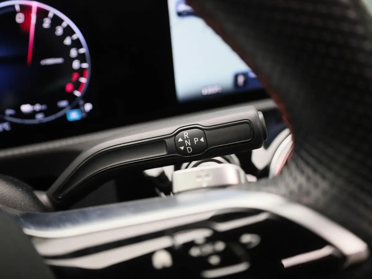 250 e AMG Line | Automaat | Apple Carplay/Android Auto | Panoramadak | Cruise Control | Achteruitrijcamera | Lichtmetalen Velgen |