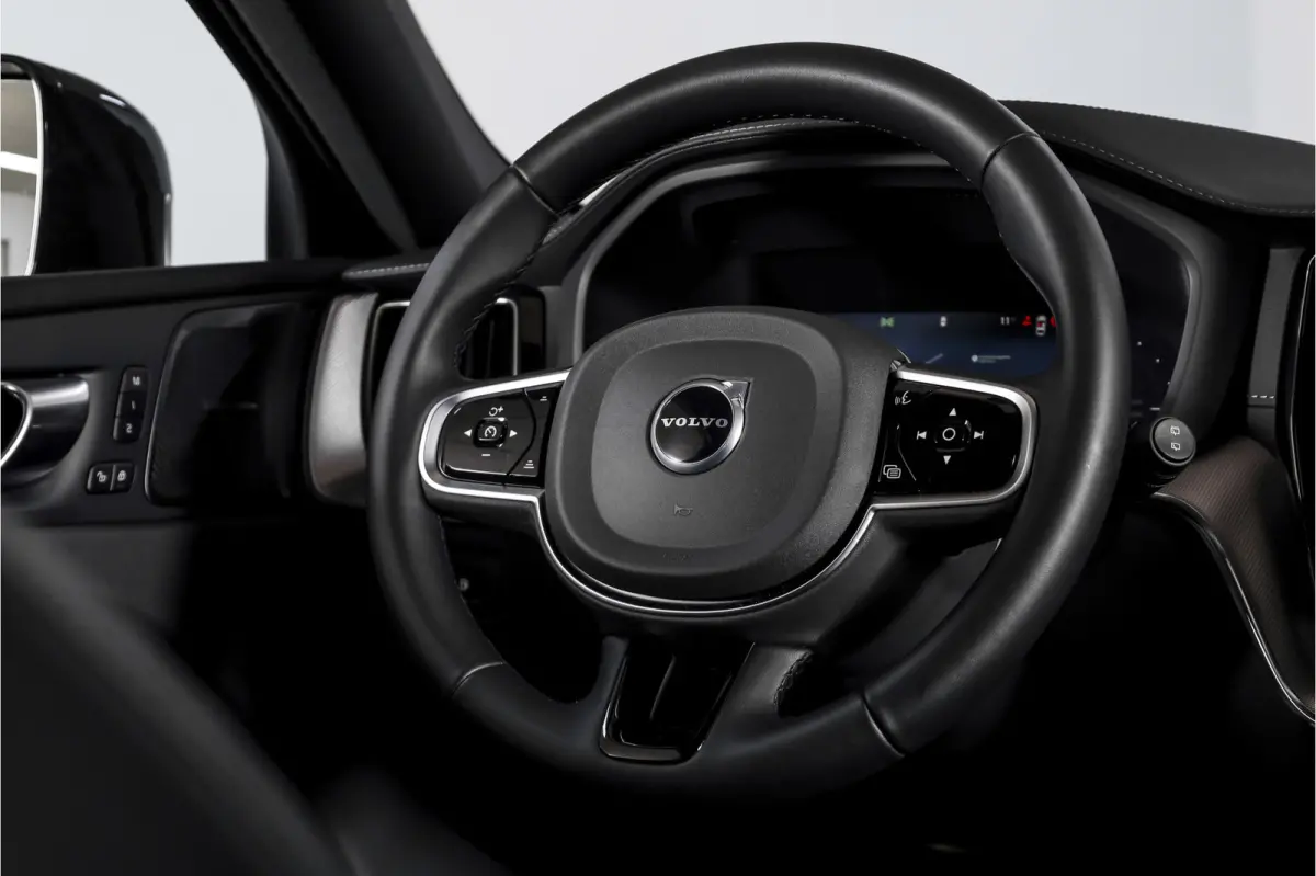 2.0 T8 Plug-in-hybrid AWD Polestar Engineered - Facelift MY26 | Elek. trekhaak | S/K-Panodak | Dig.Cockpit | Adapt.Cruise | Harman/Kardon | Stoel+-Stuurverw. | Elek. stoelen | 360 Camera | N