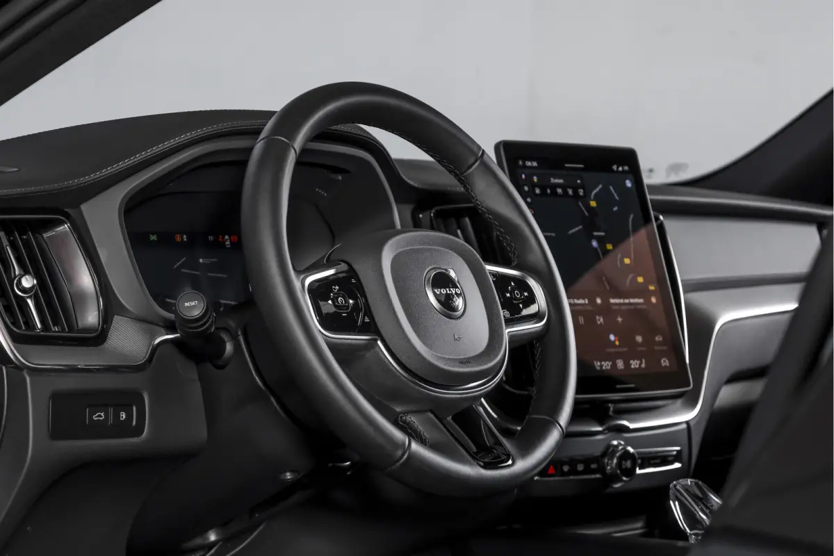 2.0 T8 Plug-in-hybrid AWD Polestar Engineered - Facelift MY26 | Elek. trekhaak | S/K-Panodak | Dig.Cockpit | Adapt.Cruise | Harman/Kardon | Stoel+-Stuurverw. | Elek. stoelen | 360 Camera | N