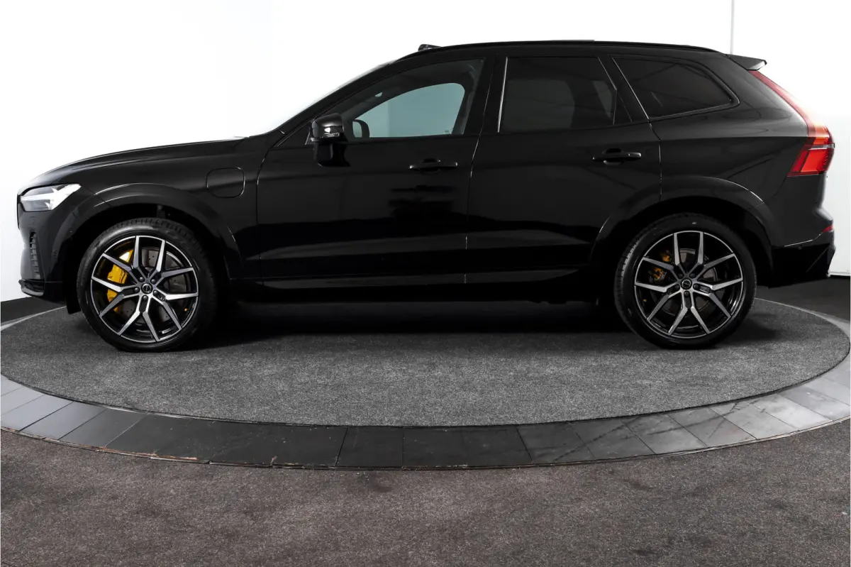 2.0 T8 Plug-in-hybrid AWD Polestar Engineered - Facelift MY26 | Elek. trekhaak | S/K-Panodak | Dig.Cockpit | Adapt.Cruise | Harman/Kardon | Stoel+-Stuurverw. | Elek. stoelen | 360 Camera | N