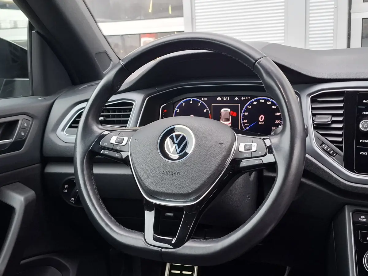 1.5 TSI R-Line | Navigatie/Android/Apple Carplay | LM Velgen 17" | Voorstoelen/Stuurwiel Verwarmd | Adaptive Cruise Control | Achteruitrijcamera | Airco |