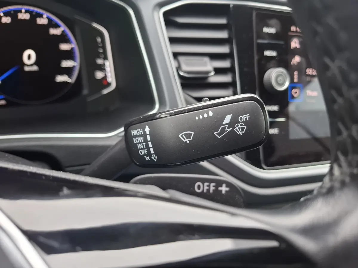 1.5 TSI R-Line | Navigatie/Android/Apple Carplay | LM Velgen 17" | Voorstoelen/Stuurwiel Verwarmd | Adaptive Cruise Control | Achteruitrijcamera | Airco |