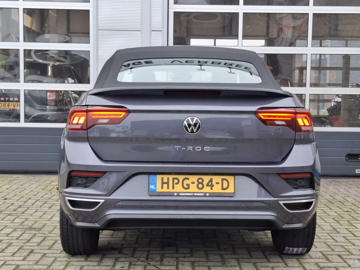 1.5 TSI R-Line | Navigatie/Android/Apple Carplay | LM Velgen 17" | Voorstoelen/Stuurwiel Verwarmd | Adaptive Cruise Control | Achteruitrijcamera | Airco |