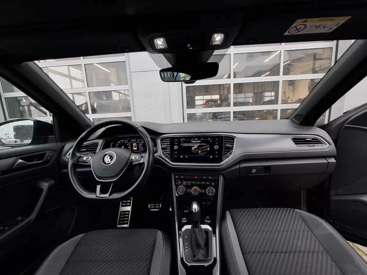 1.5 TSI R-Line | Navigatie/Android/Apple Carplay | LM Velgen 17" | Voorstoelen/Stuurwiel Verwarmd | Adaptive Cruise Control | Achteruitrijcamera | Airco |