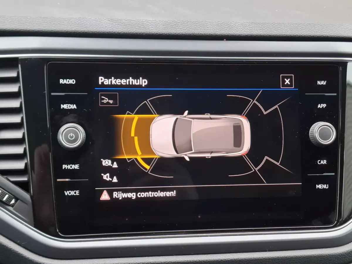 1.5 TSI R-Line | Navigatie/Android/Apple Carplay | LM Velgen 17" | Voorstoelen/Stuurwiel Verwarmd | Adaptive Cruise Control | Achteruitrijcamera | Airco |