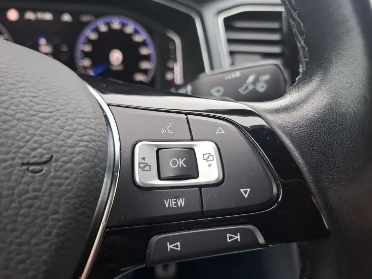 1.5 TSI R-Line | Navigatie/Android/Apple Carplay | LM Velgen 17" | Voorstoelen/Stuurwiel Verwarmd | Adaptive Cruise Control | Achteruitrijcamera | Airco |