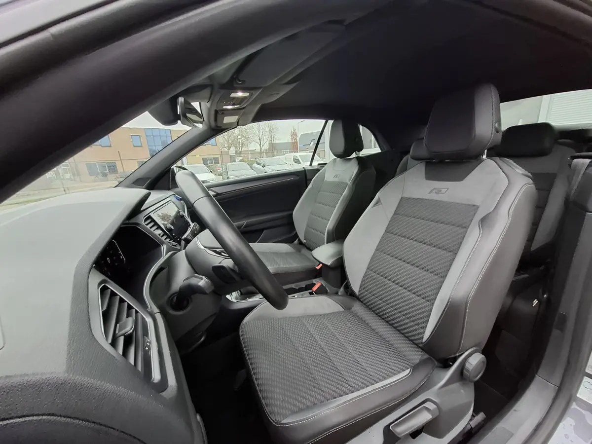 1.5 TSI R-Line | Navigatie/Android/Apple Carplay | LM Velgen 17" | Voorstoelen/Stuurwiel Verwarmd | Adaptive Cruise Control | Achteruitrijcamera | Airco |