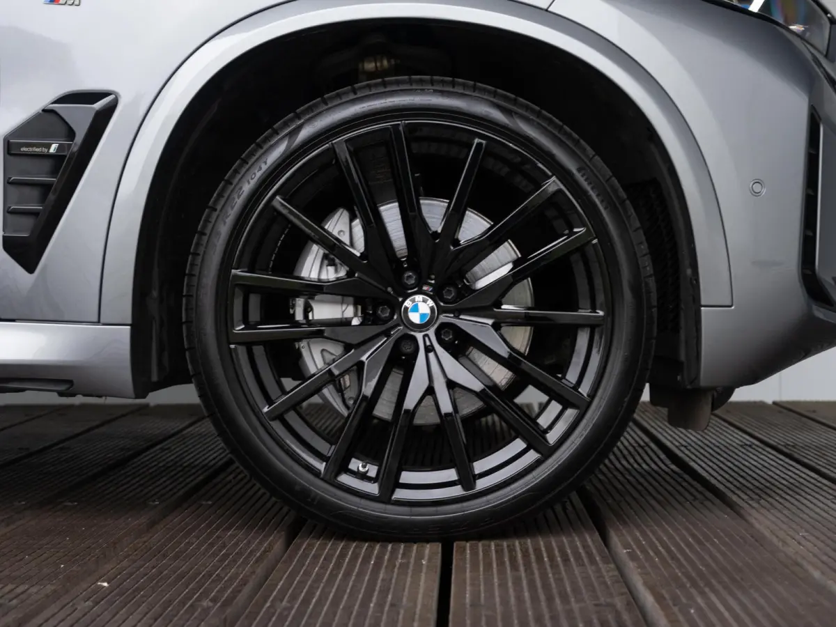 xDrive50e SoH 100% | M Sportpakket | Sky Lounge |Innovation Pack | Harman Kardon | Comfort Access | Stoelverwarming | 22'' |
