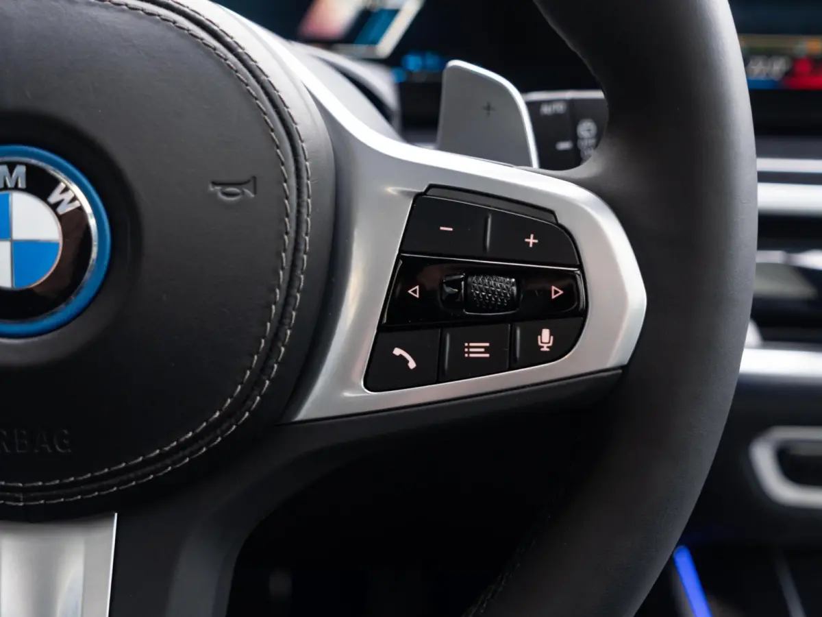 xDrive50e SoH 100% | M Sportpakket | Sky Lounge |Innovation Pack | Harman Kardon | Comfort Access | Stoelverwarming | 22'' |