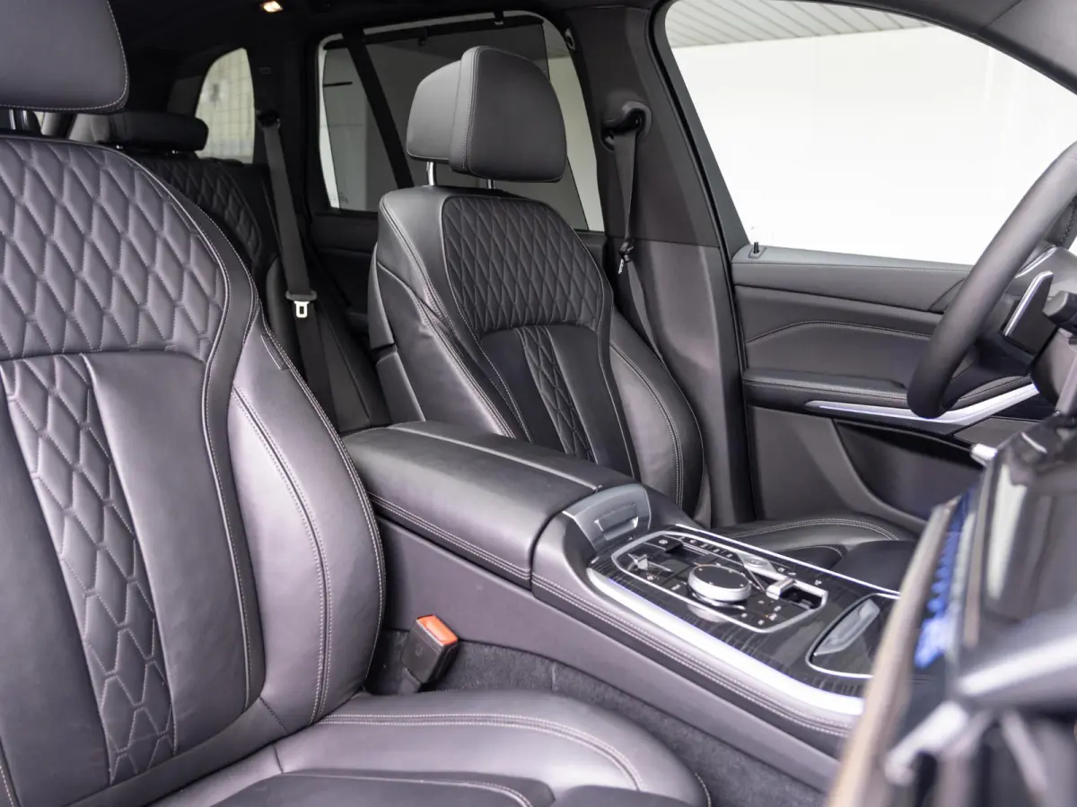 xDrive50e SoH 100% | M Sportpakket | Sky Lounge |Innovation Pack | Harman Kardon | Comfort Access | Stoelverwarming | 22'' |