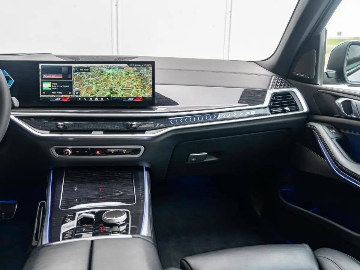 xDrive50e SoH 100% | M Sportpakket | Sky Lounge |Innovation Pack | Harman Kardon | Comfort Access | Stoelverwarming | 22'' |