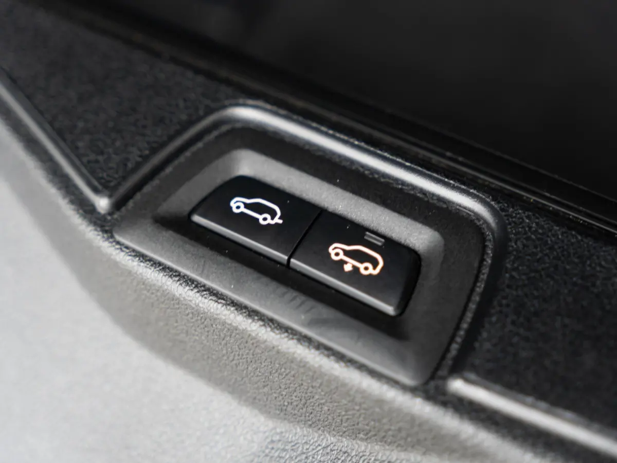 xDrive50e SoH 100% | M Sportpakket | Sky Lounge |Innovation Pack | Harman Kardon | Comfort Access | Stoelverwarming | 22'' |