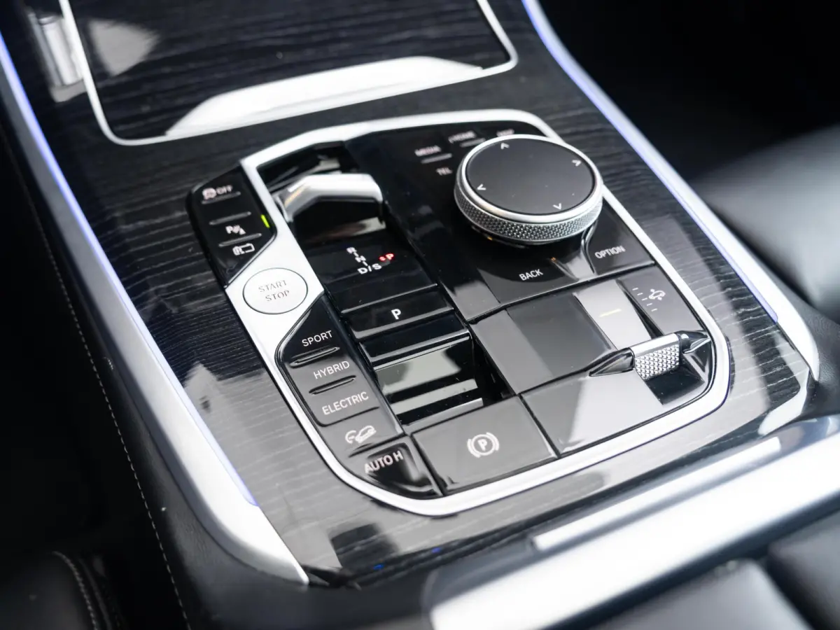 xDrive50e SoH 100% | M Sportpakket | Sky Lounge |Innovation Pack | Harman Kardon | Comfort Access | Stoelverwarming | 22'' |