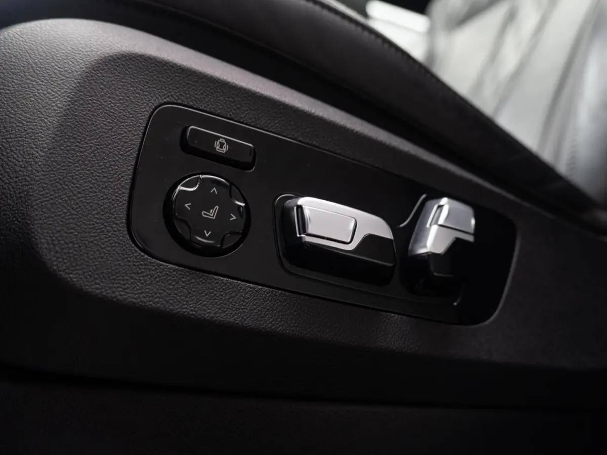 xDrive50e SoH 100% | M Sportpakket | Sky Lounge |Innovation Pack | Harman Kardon | Comfort Access | Stoelverwarming | 22'' |