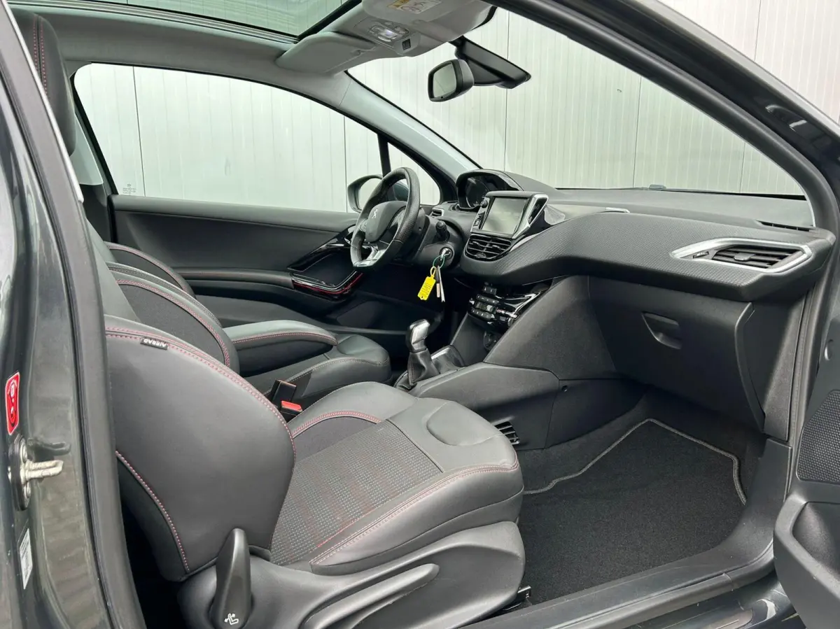 1.2 PureTech GT-line Airco/Bluetooth/Cruise