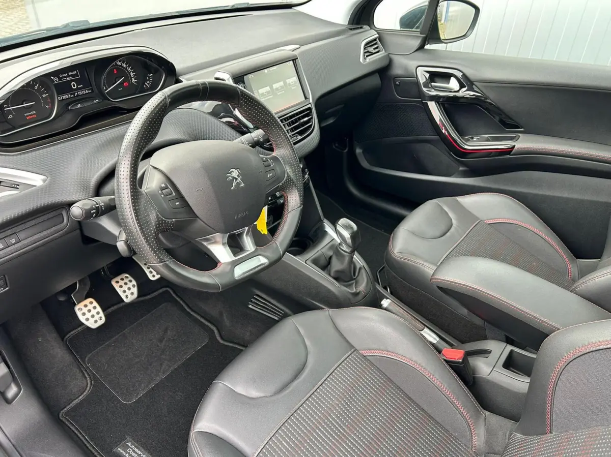 1.2 PureTech GT-line Airco/Bluetooth/Cruise