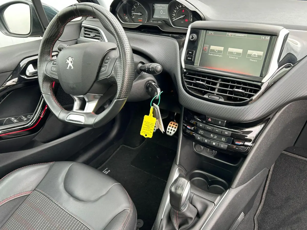 1.2 PureTech GT-line Airco/Bluetooth/Cruise