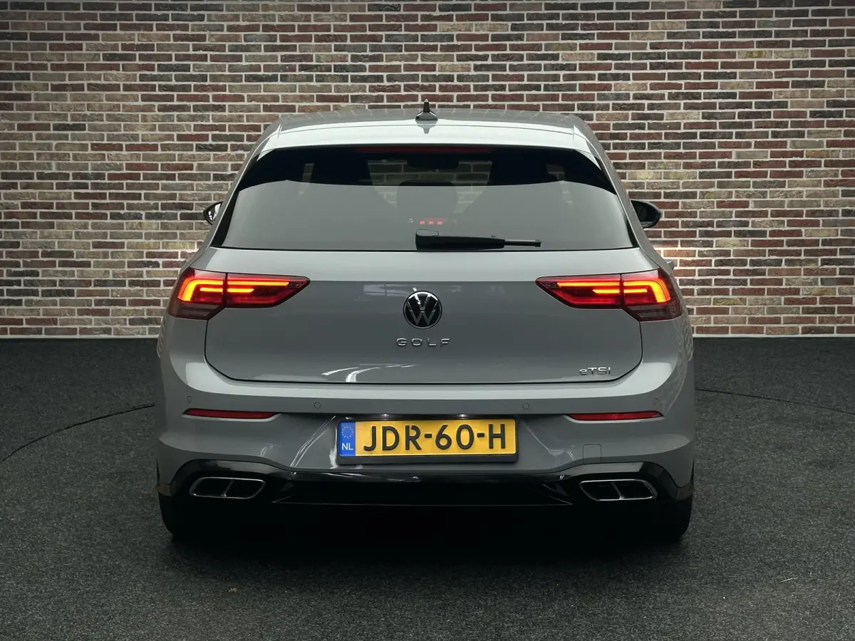 1.5 eTSI R-Line Dodehoek herkenning | Camera | Virtual display | Keyless entry