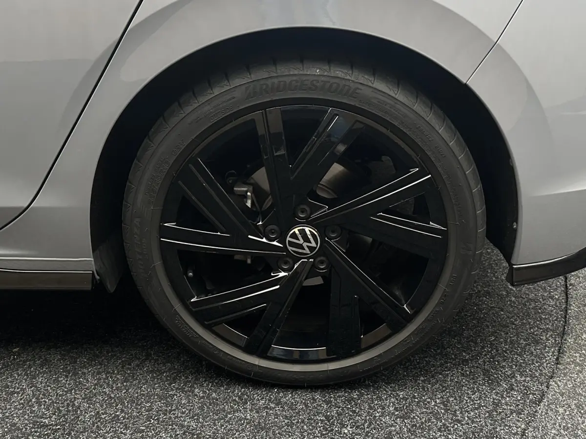 1.5 eTSI R-Line Dodehoek herkenning | Camera | Virtual display | Keyless entry