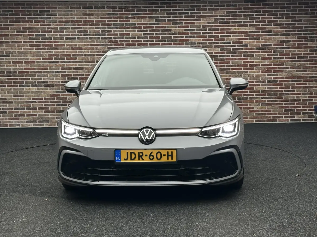 1.5 eTSI R-Line Dodehoek herkenning | Camera | Virtual display | Keyless entry