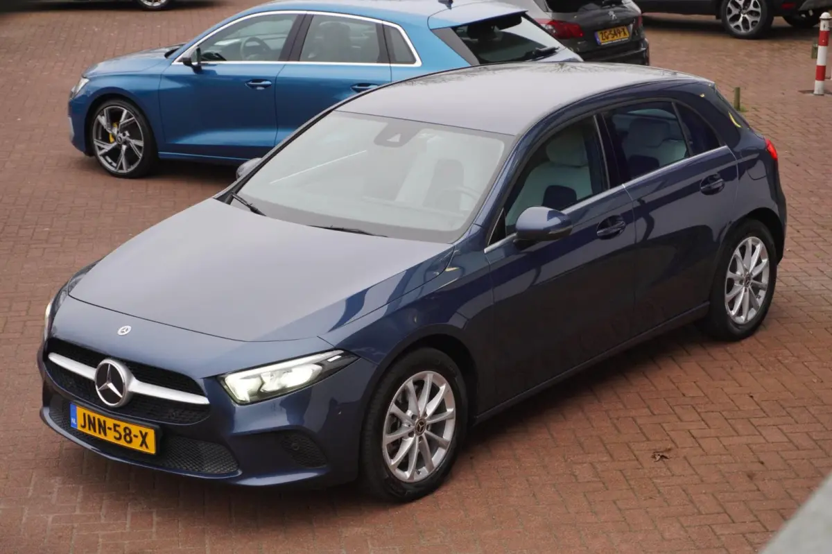 250 e Business Line PHEV / Camera / Navi / Stoelverwarm. / LED / SUPER PRIJS + APK 10-2028