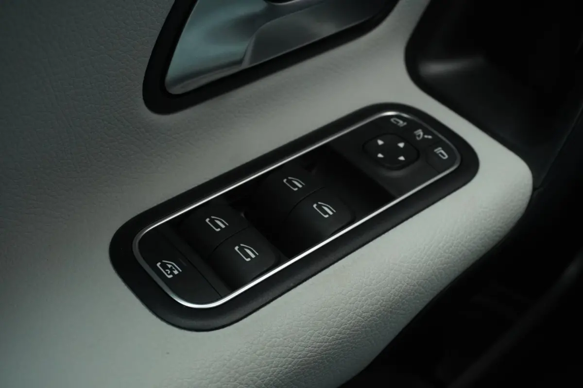 250 e Business Line PHEV / Camera / Navi / Stoelverwarm. / LED / SUPER PRIJS + APK 10-2028