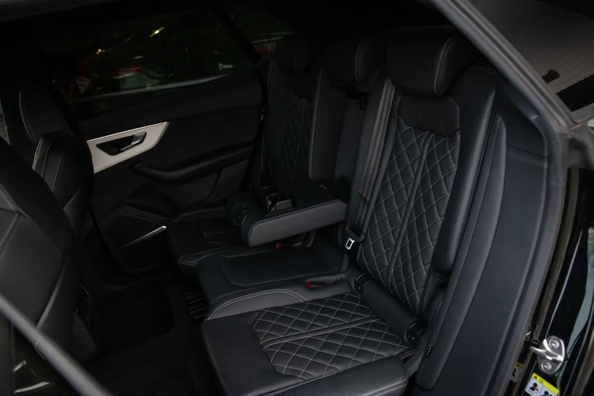 55 TFSI e quattro Pro Line Advanced , RS-seats, 3D-camera, Luchtvering, Head-up display, Apple Carplay, S-line
