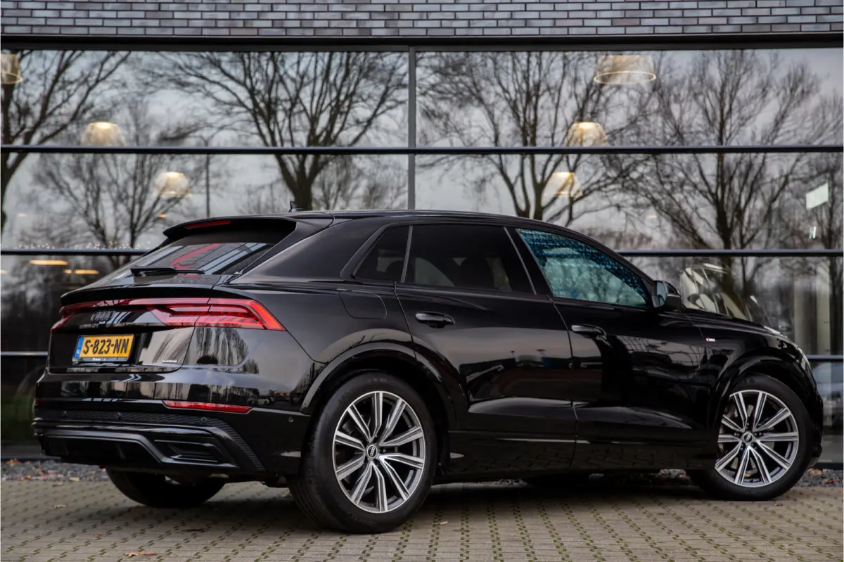 55 TFSI e quattro Pro Line Advanced , RS-seats, 3D-camera, Luchtvering, Head-up display, Apple Carplay, S-line