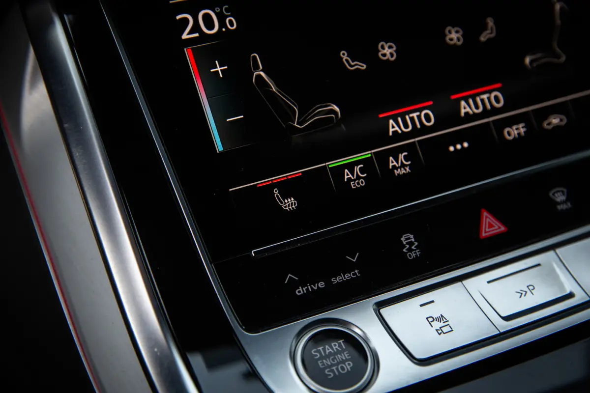 55 TFSI e quattro Pro Line Advanced , RS-seats, 3D-camera, Luchtvering, Head-up display, Apple Carplay, S-line