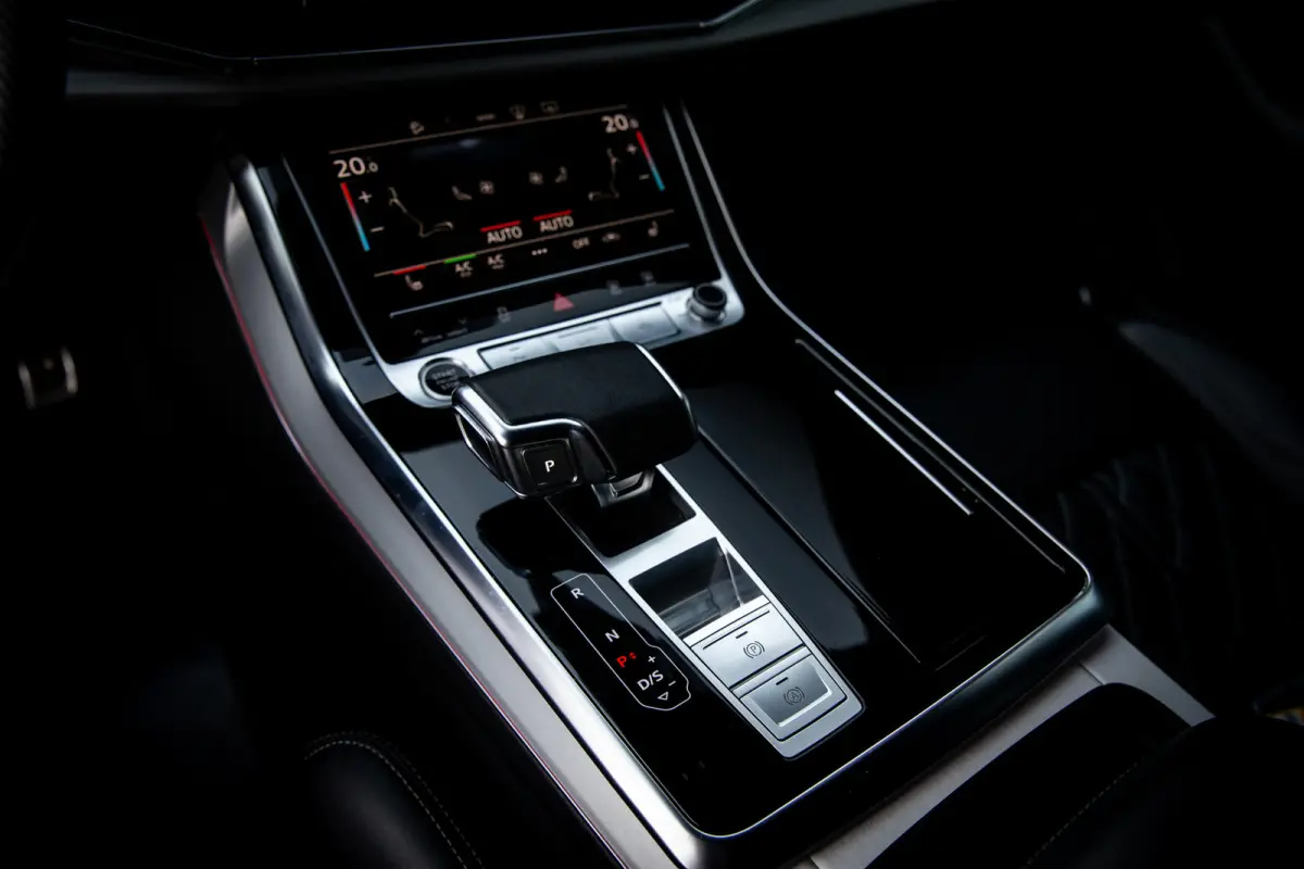 55 TFSI e quattro Pro Line Advanced , RS-seats, 3D-camera, Luchtvering, Head-up display, Apple Carplay, S-line