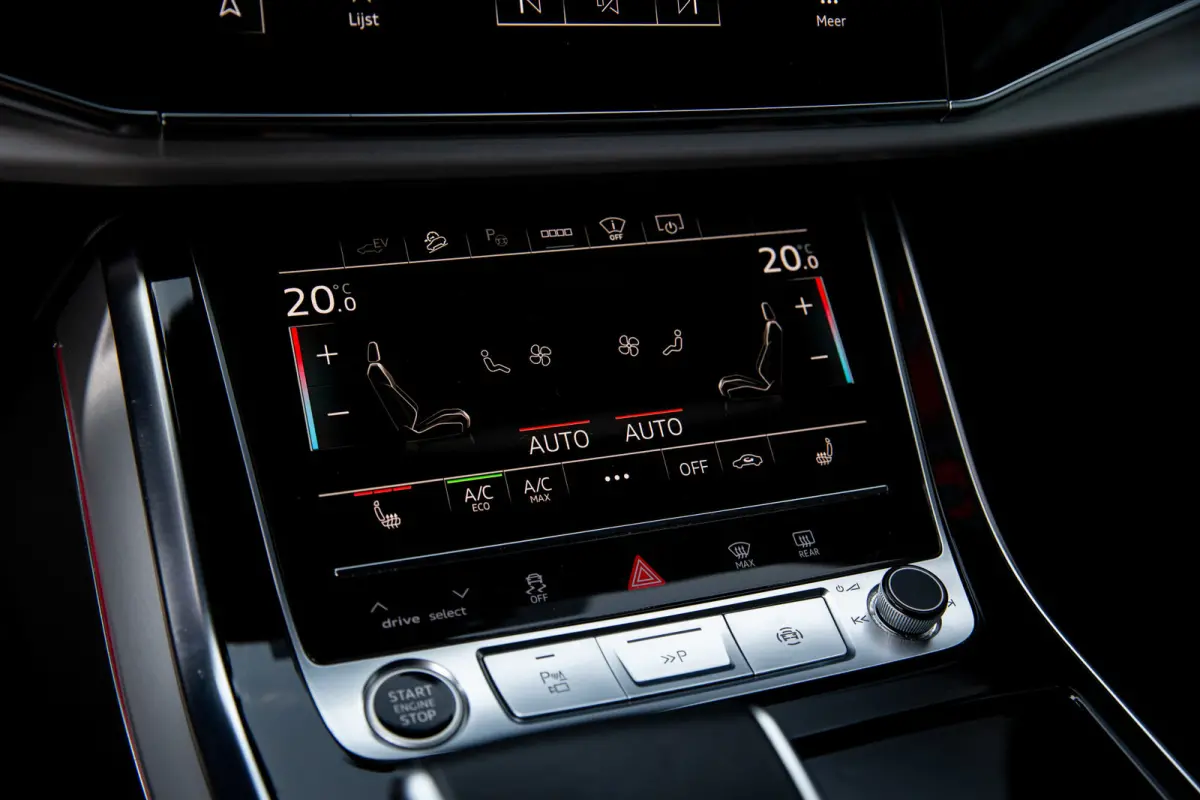 55 TFSI e quattro Pro Line Advanced , RS-seats, 3D-camera, Luchtvering, Head-up display, Apple Carplay, S-line