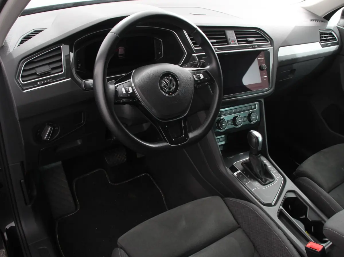1.5 TSI Comfortline Team DSG Navigatie  Apple carplay/Android Auto  Climate Control  Camera  Lane Assist  Virtual Cockpit  Winterpakket  Adaptive Cruise control  Lichtmetalen Velgen