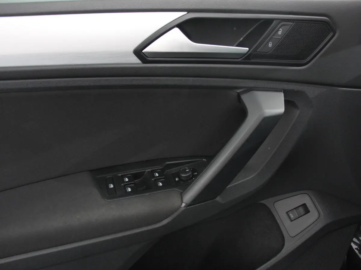 1.5 TSI Comfortline Team DSG Navigatie  Apple carplay/Android Auto  Climate Control  Camera  Lane Assist  Virtual Cockpit  Winterpakket  Adaptive Cruise control  Lichtmetalen Velgen